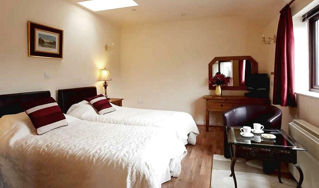 Miltons Country Lodge Lower Langford Экстерьер фото